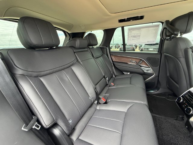 New 2027 Fuji White Land Rover SE image 17