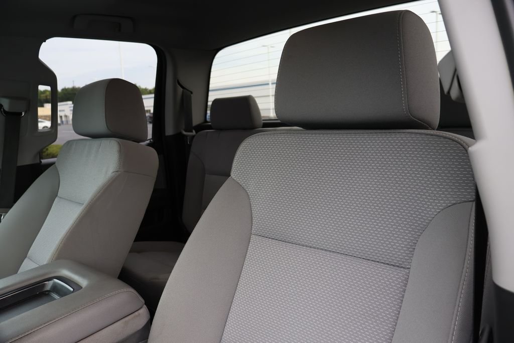 Used 2018 BLACK Chevrolet Custom image 13