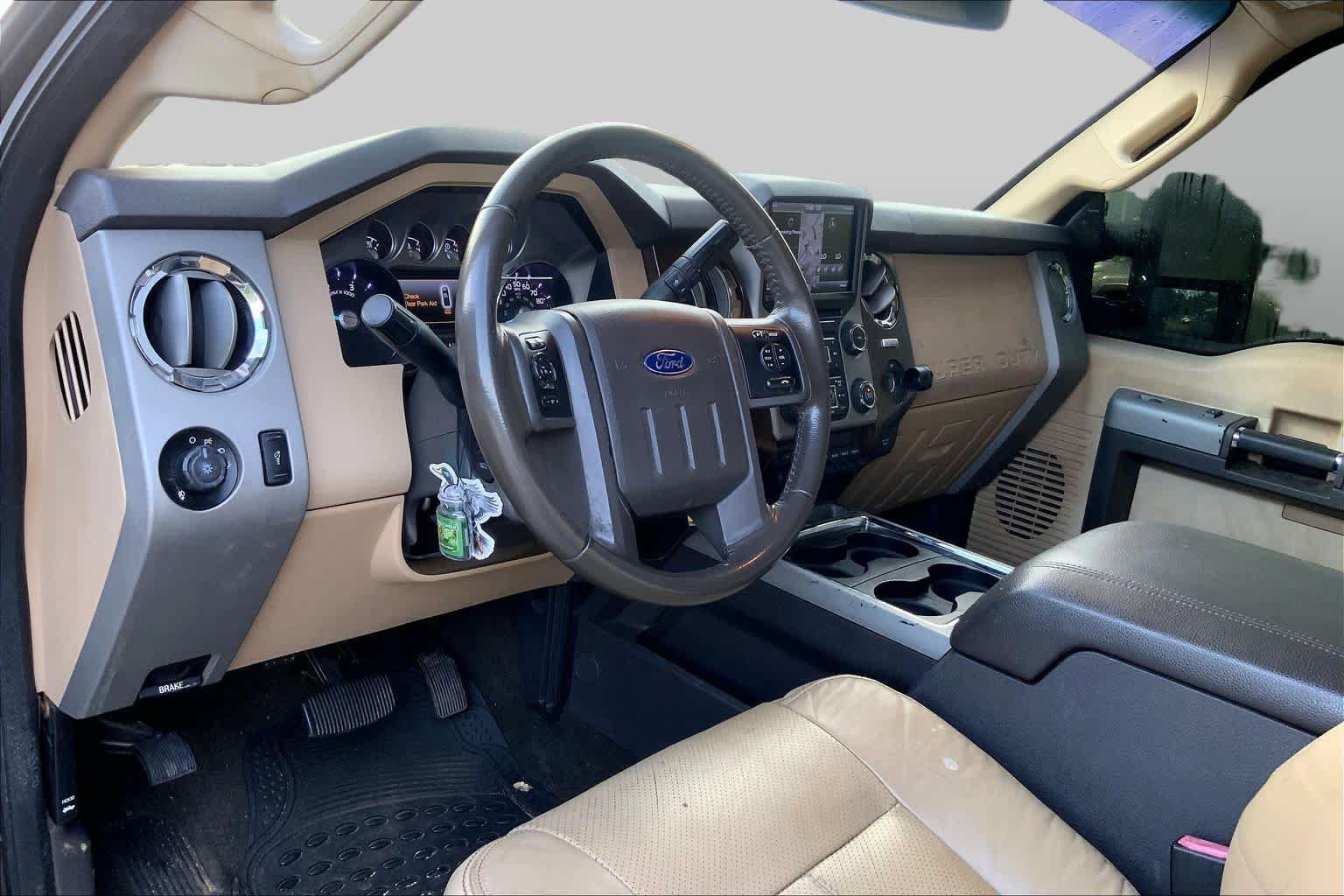 Used 2013 Green Gem Metallic Ford Lariat image 16