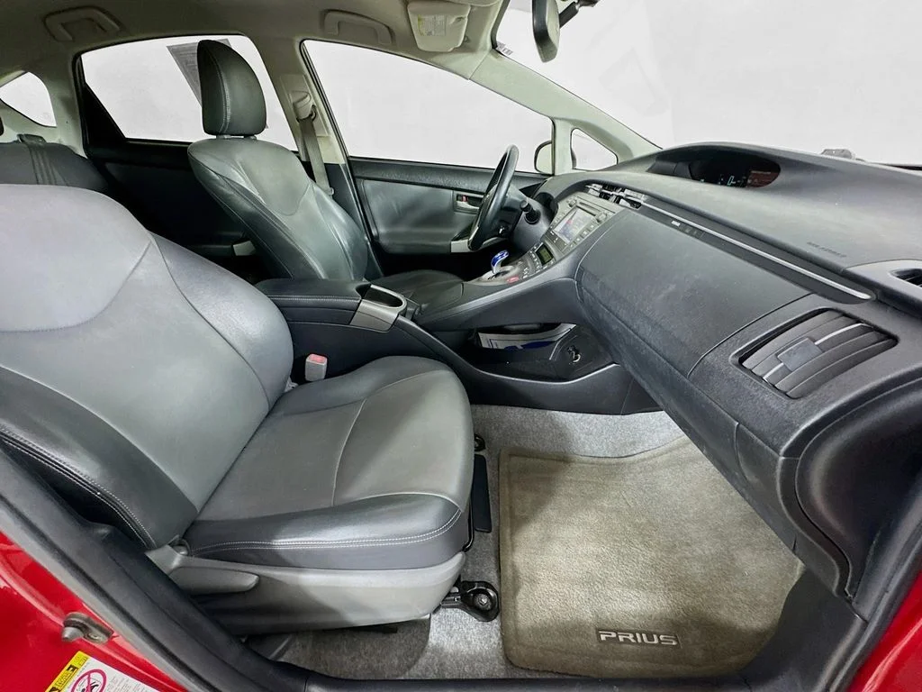 Used 2014 Red Toyota Five image 32