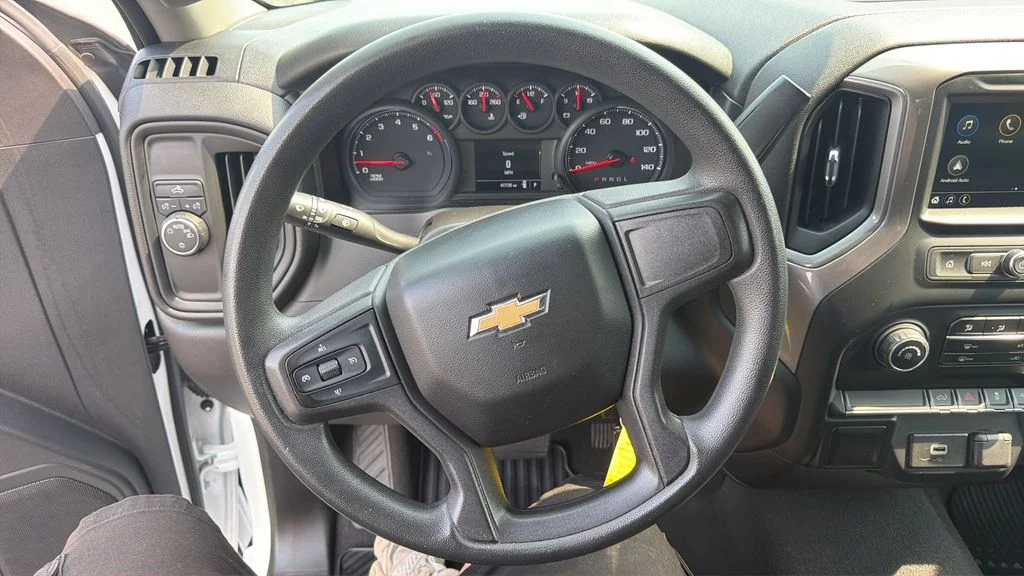 Used 2019 White Chevrolet Custom image 10