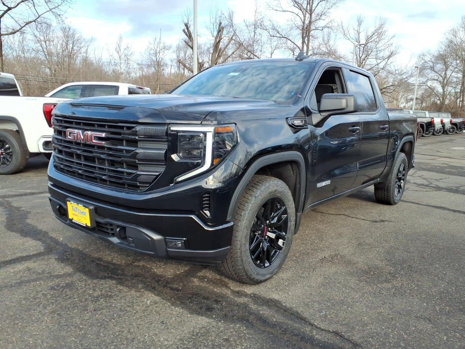 New 2026 Onyx Black GMC Elevation image 3
