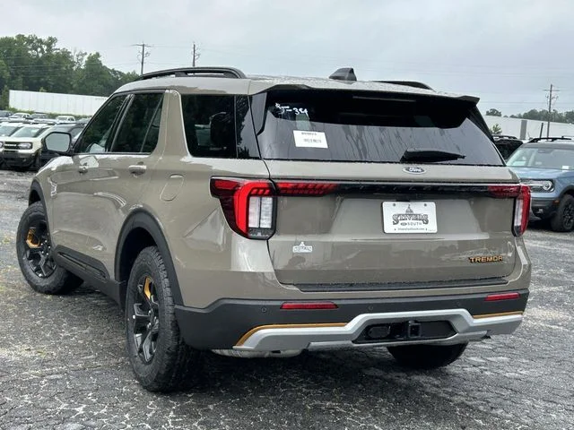 New 2026 Gray Ford Tremor image 4