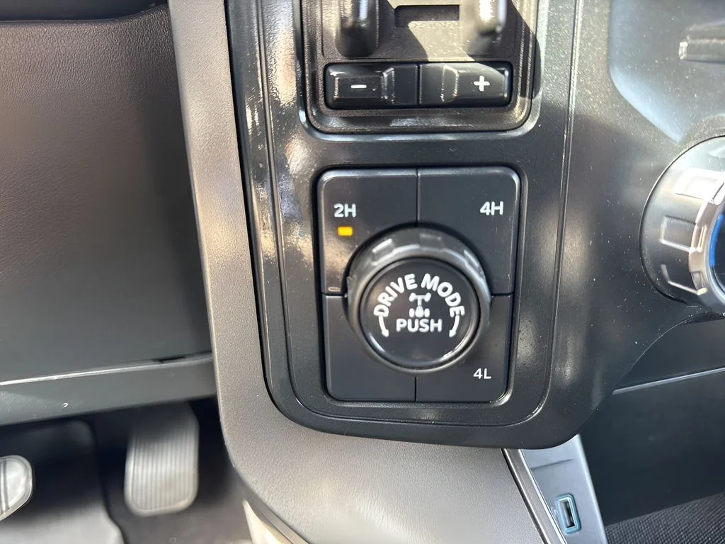 Used 2024 Gray Ford XLT image 23
