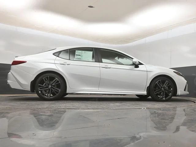 New 2026 Wind Chill Pearl <sup>1</sup> Toyota  XSE image 24