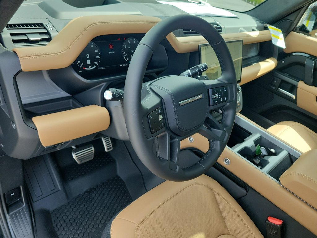 New 2026 Santorini Black Land Rover V8 image 24