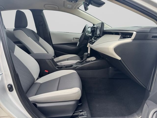 Certified Used 2025 Classic Silver Metallic Toyota LE image 15