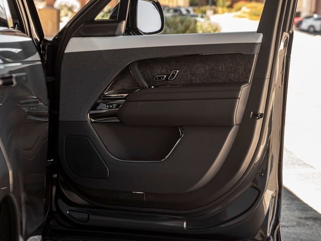New 2026 Carpathian Grey LAND ROVER Dynamic SE image 27