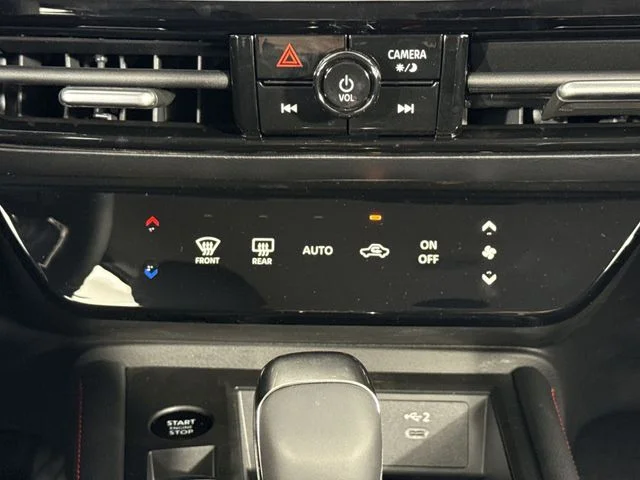 New 2026 Aspen White TriCoat / Super Black Two-tone Nissan SR image 18