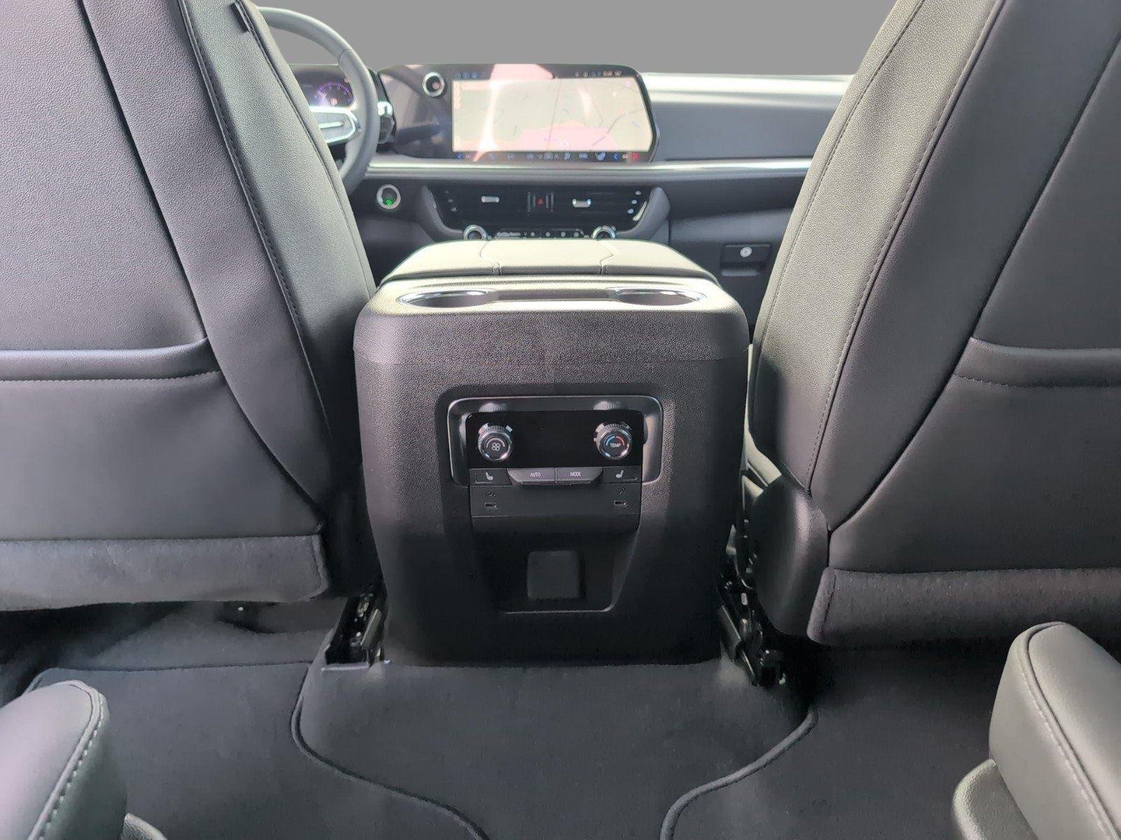 2026 Chevrolet Suburban LT - Photo 29
