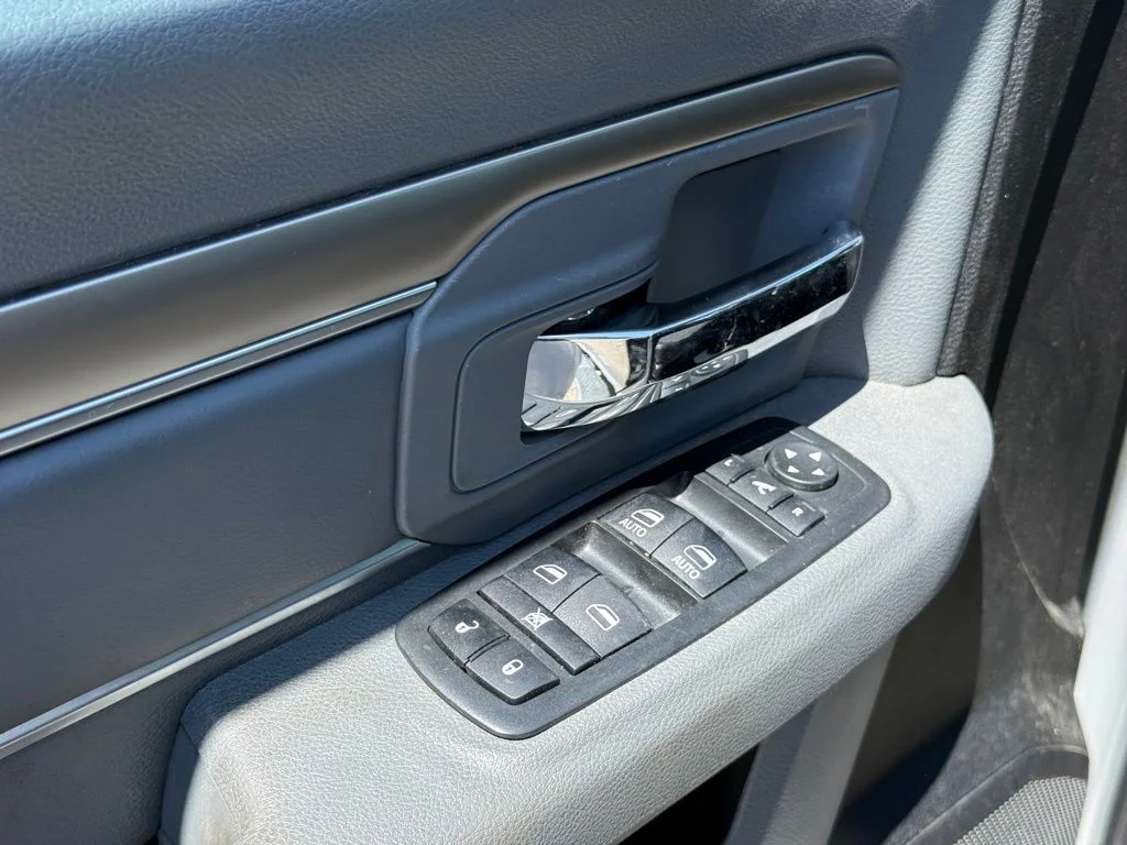 Used 2018 Silver Ram Big Horn image 12