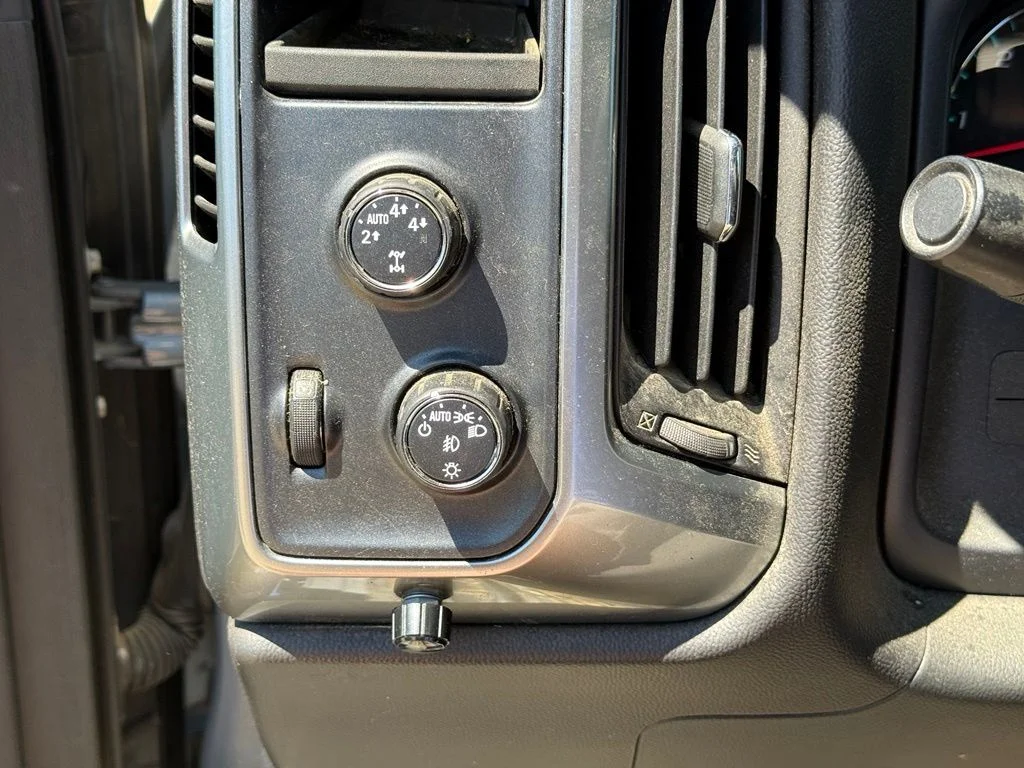 Used 2016 Gray Chevrolet LT image 19