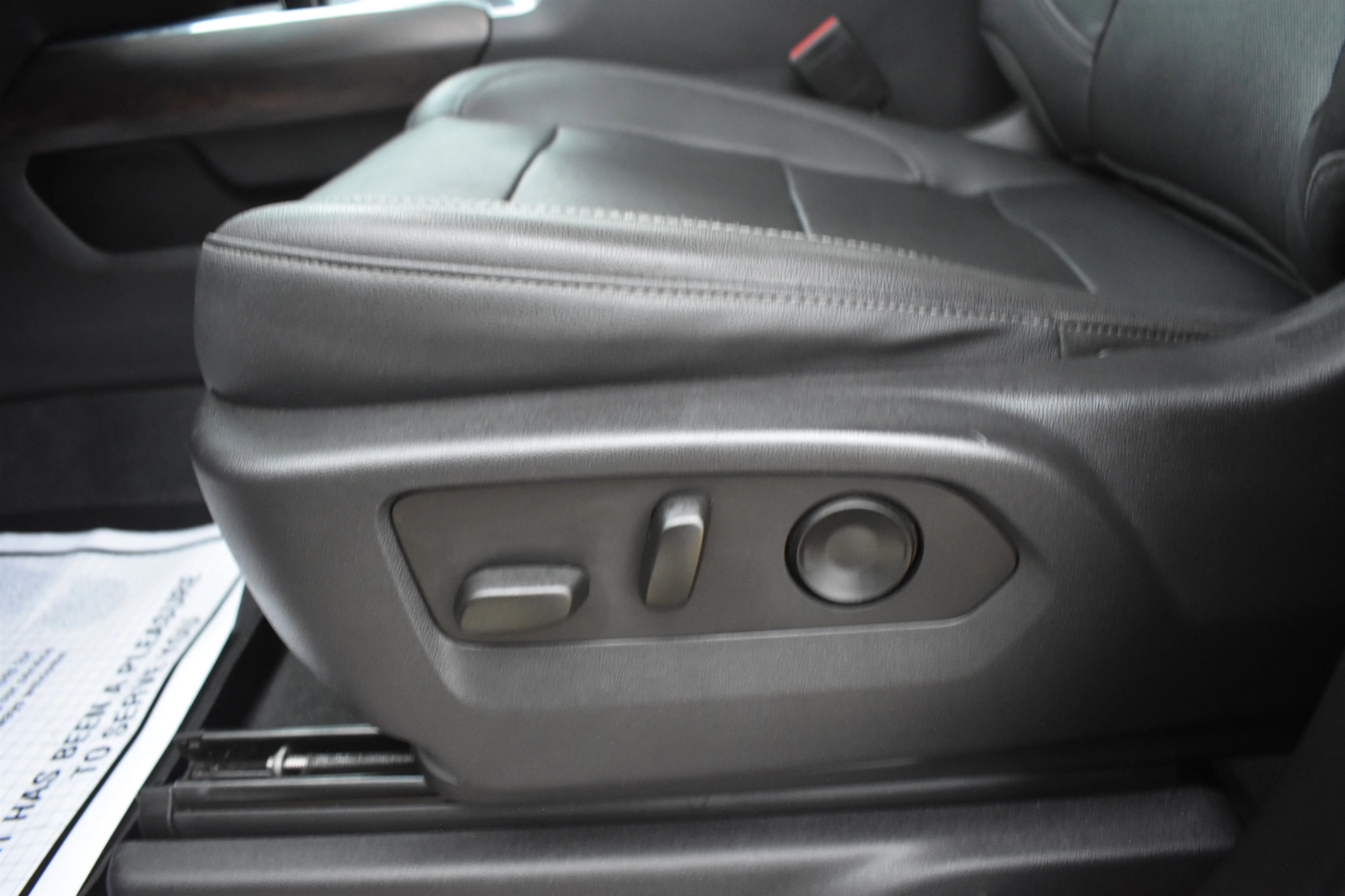 2023 GMC Sierra 1500 SLT - Photo 16