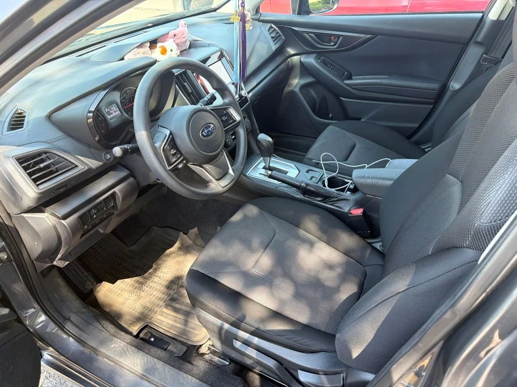 Used 2018 Gray Subaru 2.0i image 3