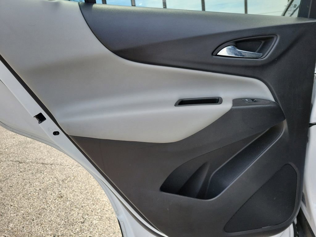 Used 2023 Summit White Chevrolet LS image 9