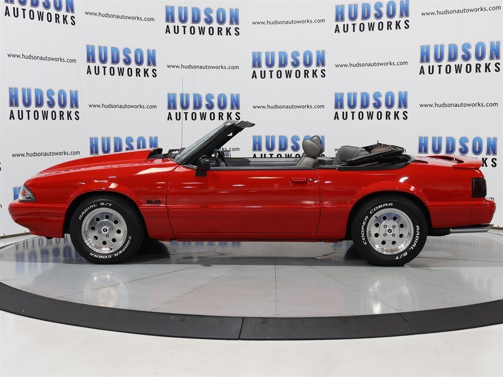 1993 Ford Mustang LX Convertible photo 4
