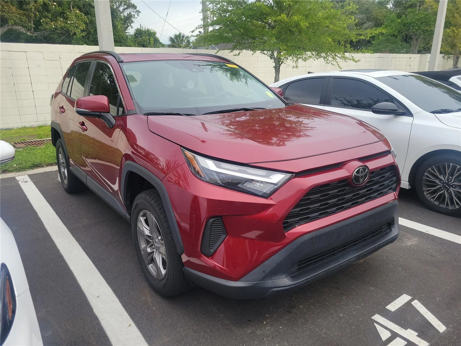 Used 2023 Ruby Flare Pearl Toyota XLE image 4