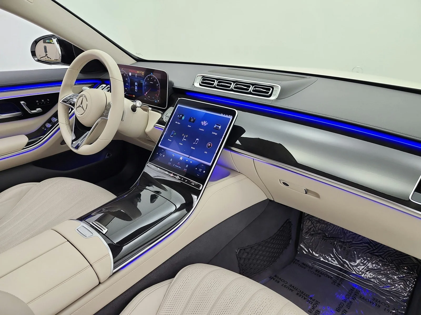 Used 2023 MANUFAKTUR Diamond White Mercedes-Benz S 500 4MATIC® Sedan image 29
