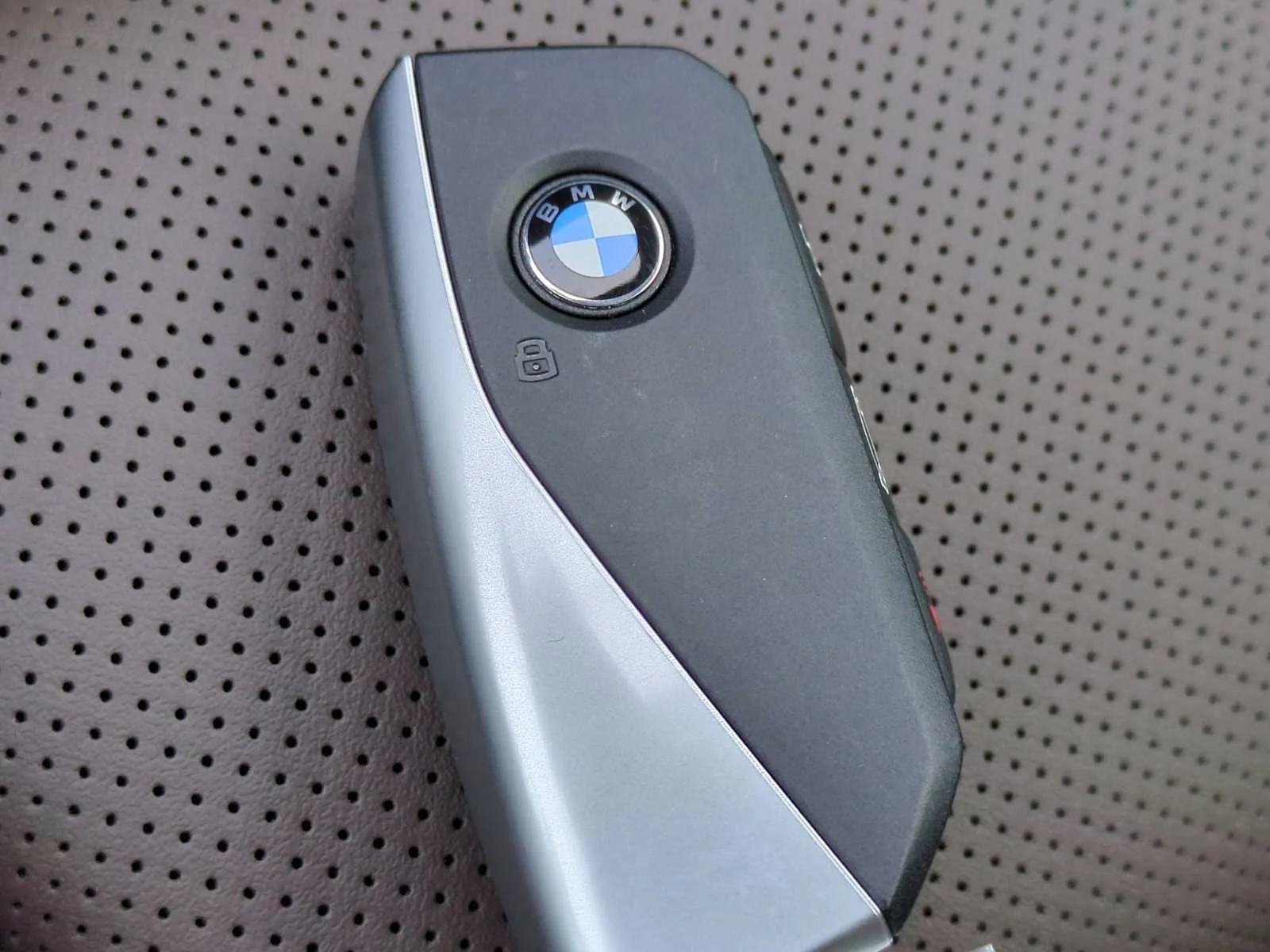 New 2026 Black Sapphire Metallic BMW 30 xDrive image 34