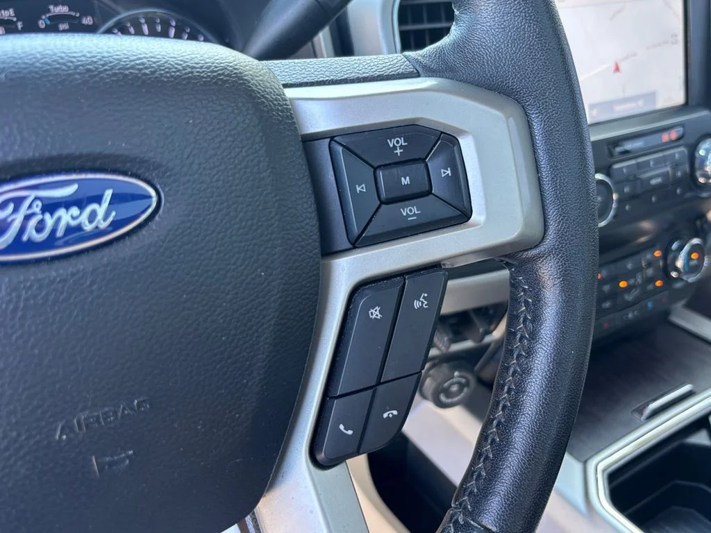 Used 2020 White Ford Lariat image 36