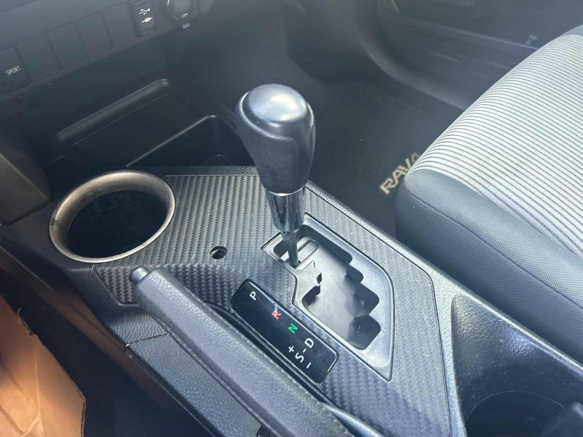 Used 2015 Black Toyota LE image 24