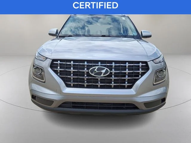 Used 2023 Silver Hyundai SEL image 3