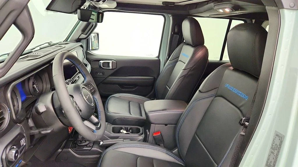 Used 2024 Earl Clearcoat Jeep Rubicon X 4xe w/ Nappa Leather, Steel Bumpers & Off-Road Camera image 12