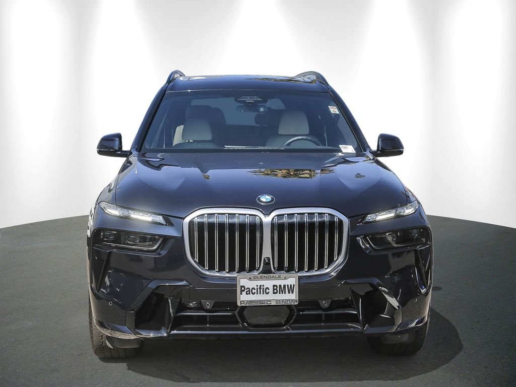 Used 2025 Carbon Black Metallic BMW xDrive40i image 2