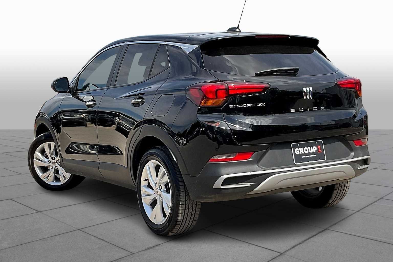 Used 2025 Ebony Twilight Metallic Buick Preferred image 11
