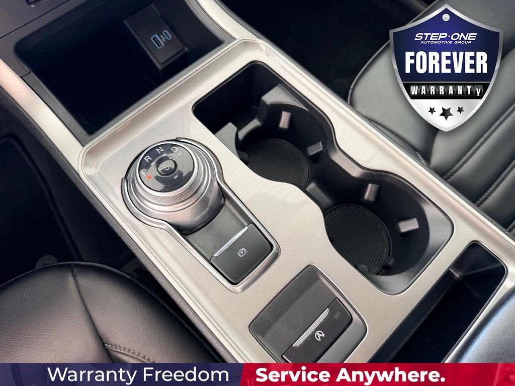 Used 2024 Black Ford SEL image 27