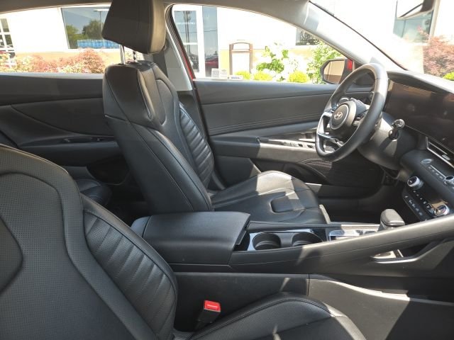 Used 2024 Red Hyundai Limited image 4