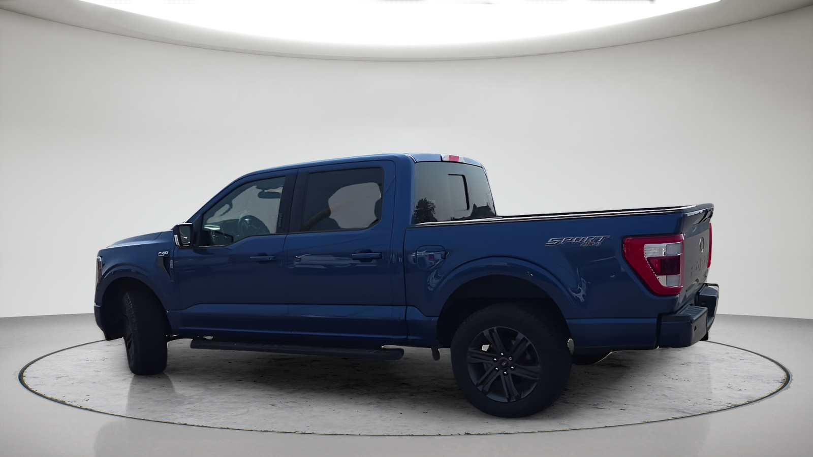 Used 2023 Atlas Blue Metallic Ford Lariat image 10