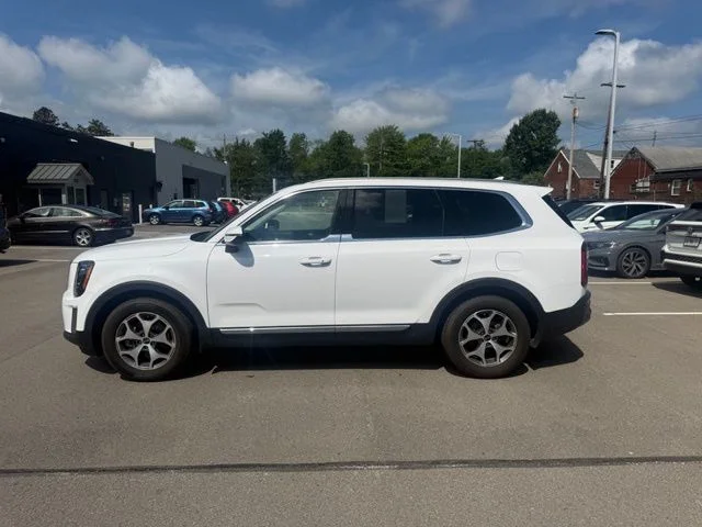 Used 2021 White Kia EX image 9