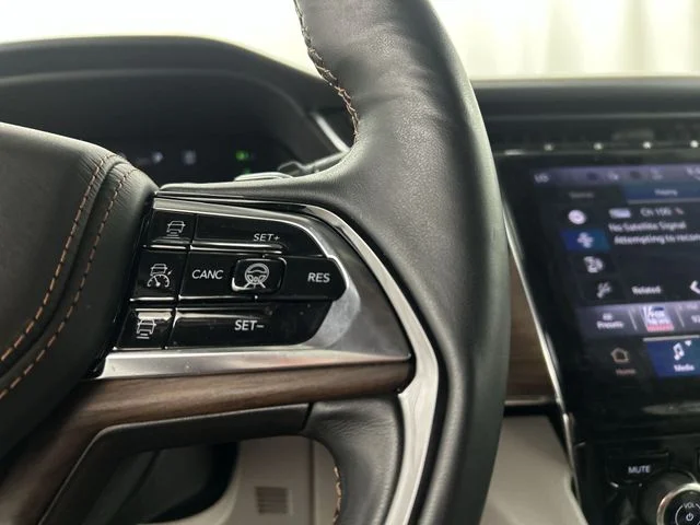 2022 Jeep Grand Cherokee Summit Reserve 4xe - Photo 12