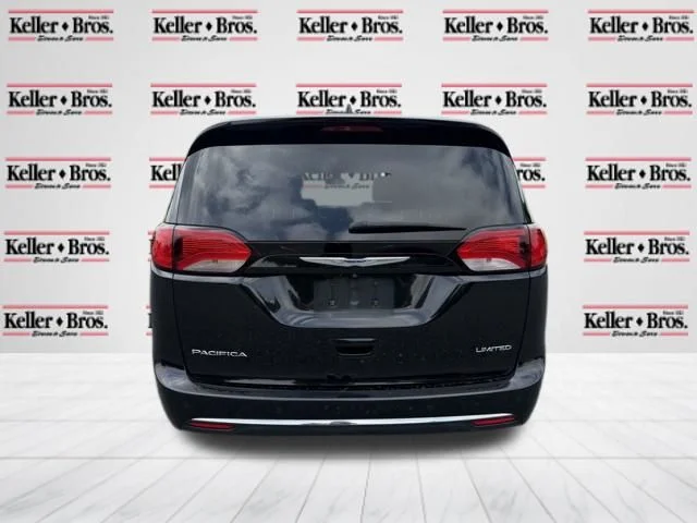 Used 2019 Black Chrysler Limited image 6