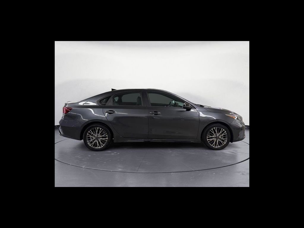 Used 2024 Gray Kia GT-Line image 7
