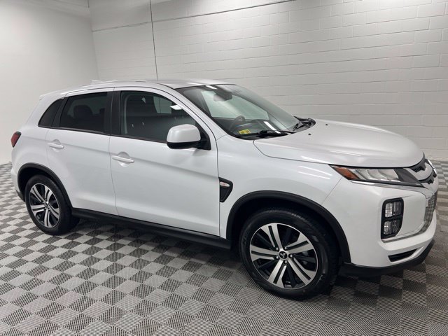 Used 2026 White Diamond Mitsubishi 2.0 ES image 4