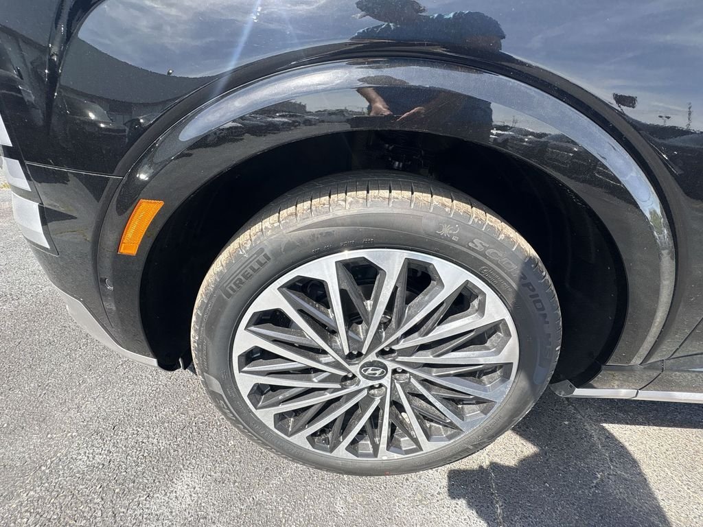 New 2026 Black Hyundai Calligraphy AWD image 18