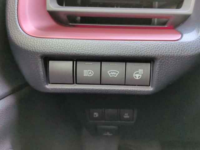 2026 Toyota Prius Plug-in Hybrid XSE - Photo 26