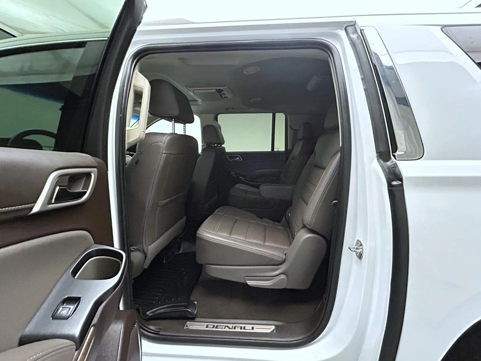 Used 2019 White GMC Denali image 20