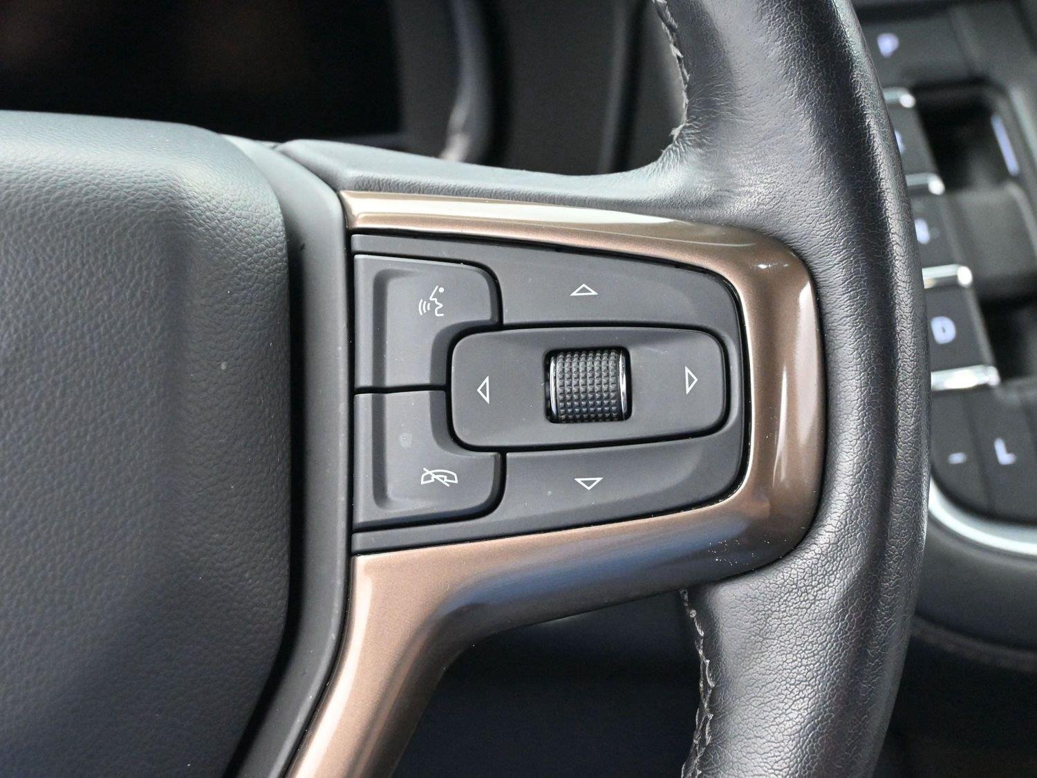 Used 2022 Black Chevrolet High Country image 23