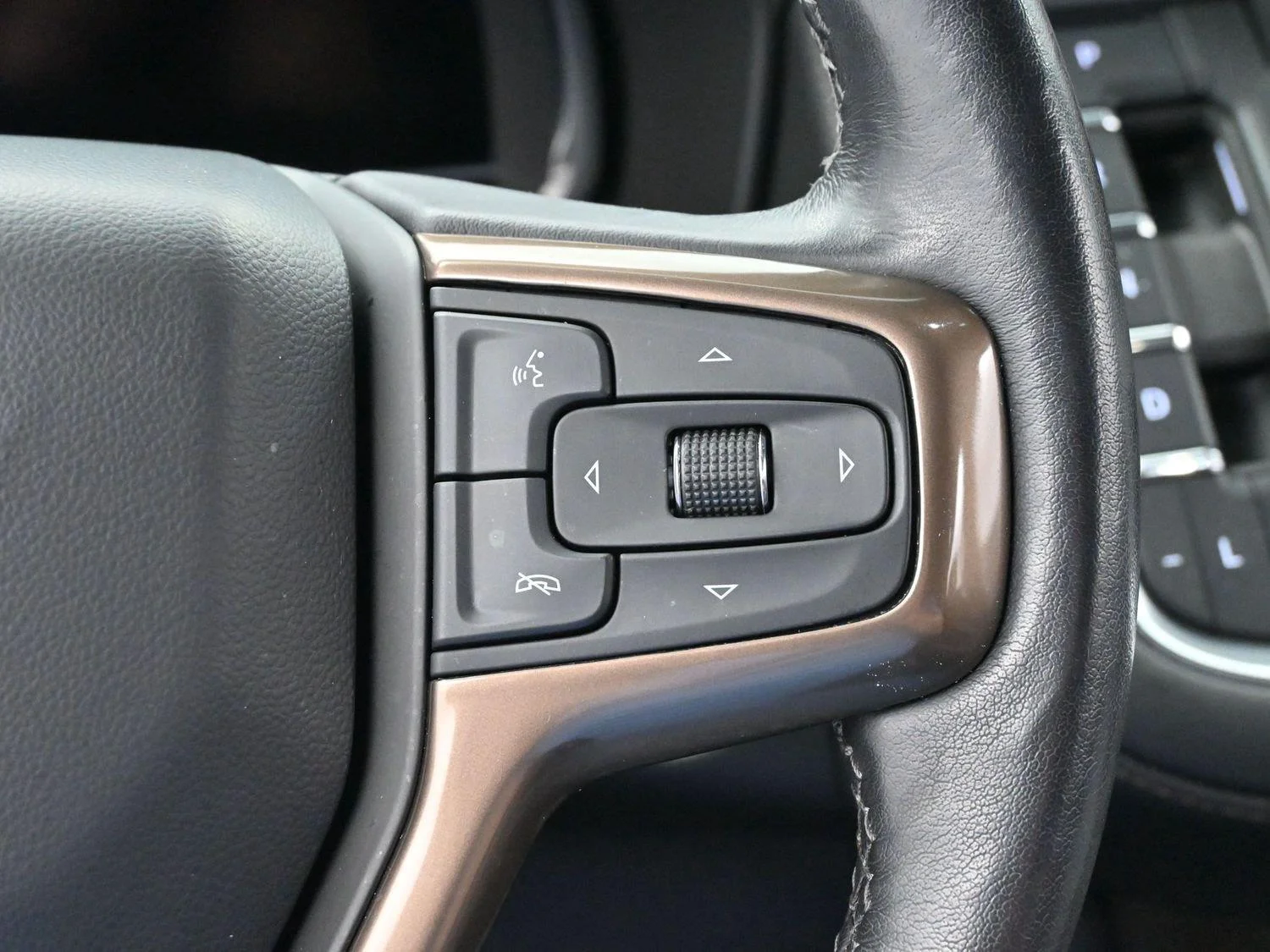 Used 2022 Black Chevrolet High Country image 23