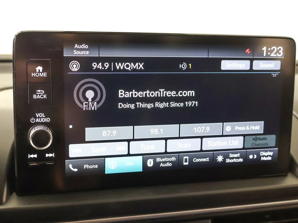 Used 2023 White Honda EX-L image 50
