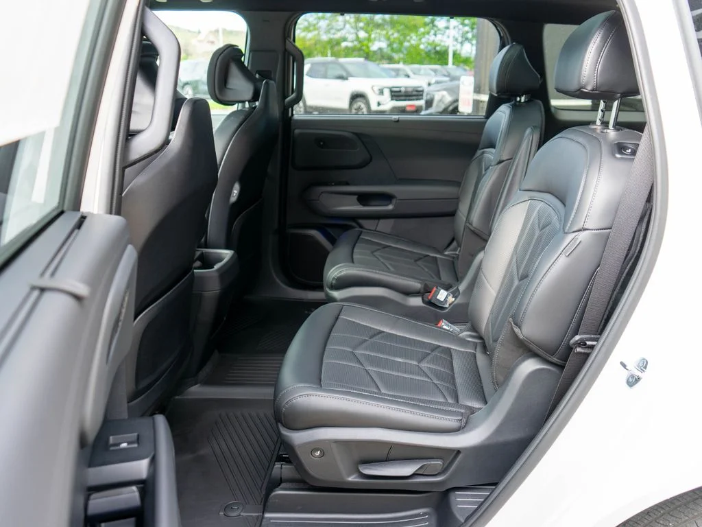 New 2027 Glacial White Pearl Kia X-LINE SX image 14