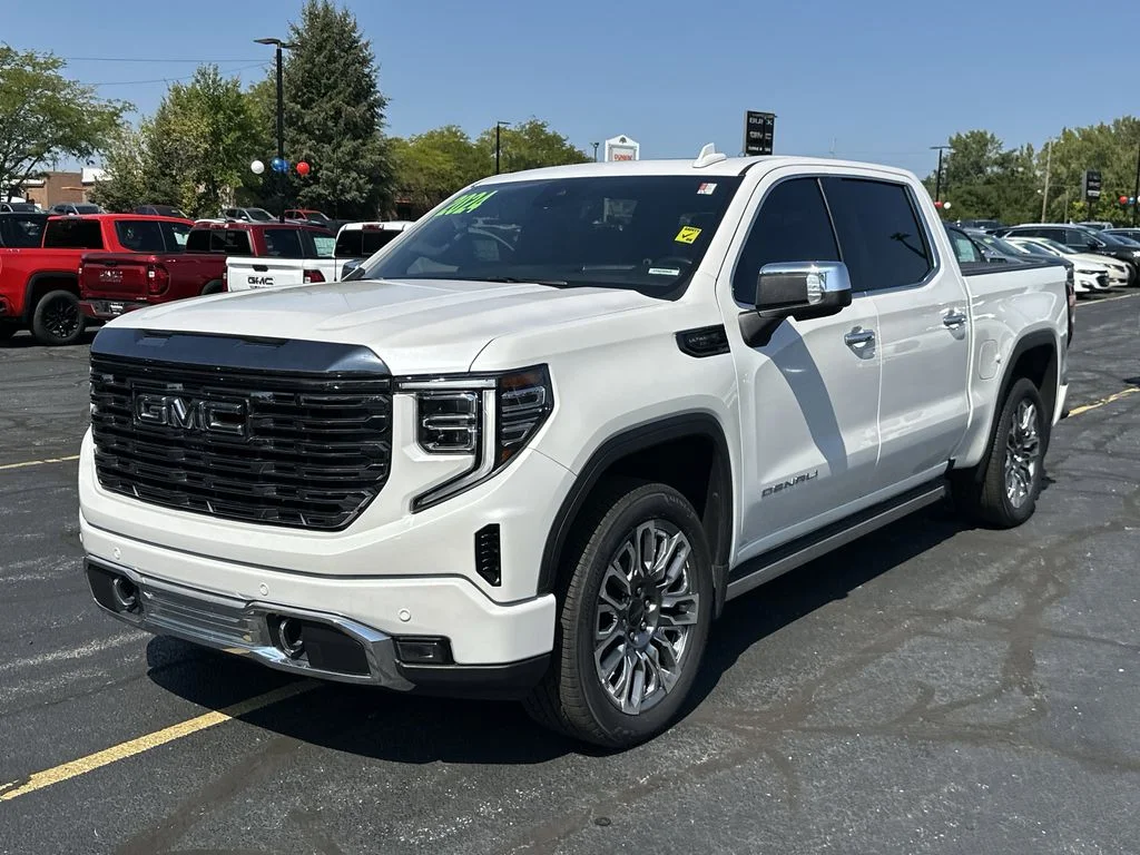 Used 2024 White GMC Denali Ultimate image 4