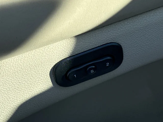 Used 2018 White Dodge Citadel image 23