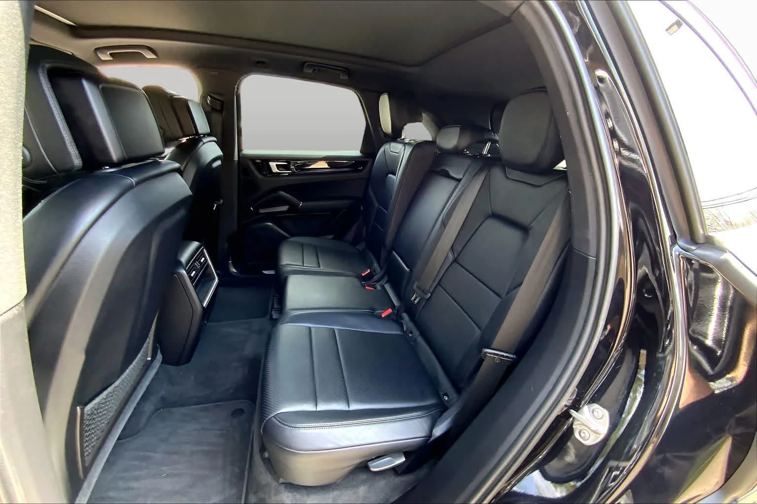 Used 2019 Black Porsche  image 32