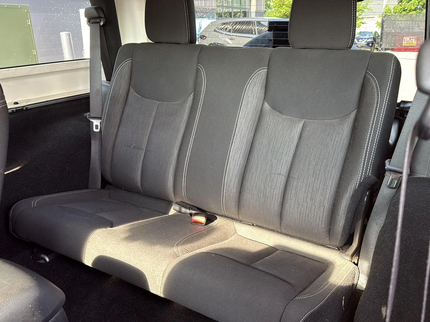 Used 2016 Billet Silver Metallic Clearcoat Jeep Sahara image 10