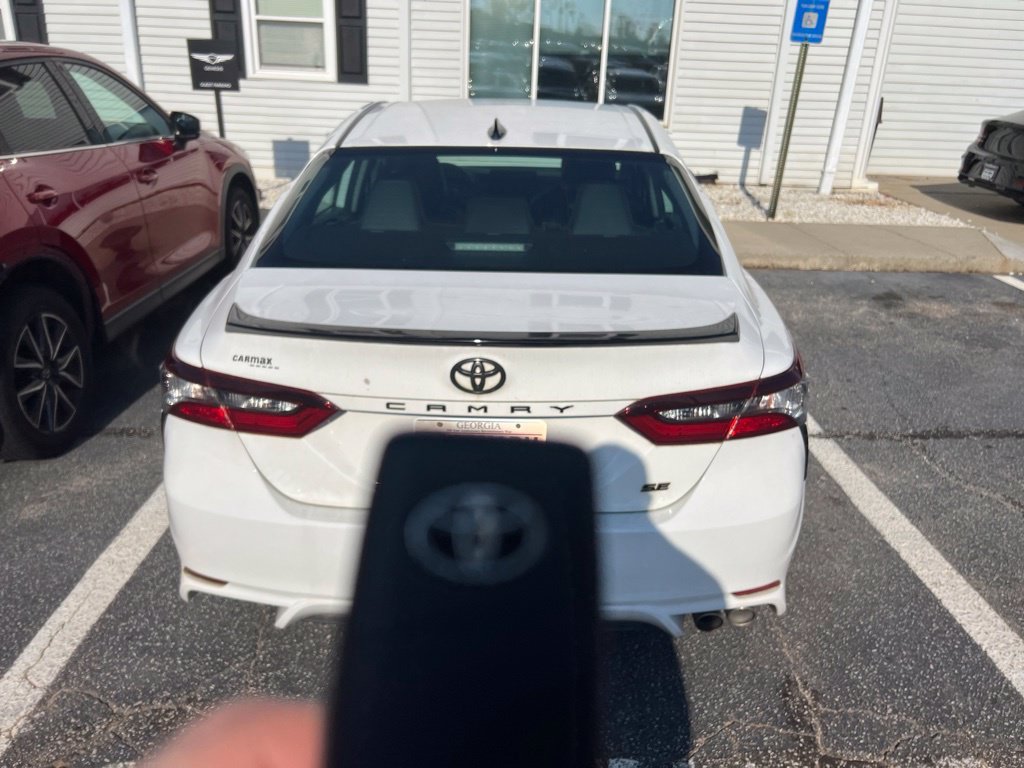 Used 2022 White Toyota SE Nightshade image 4
