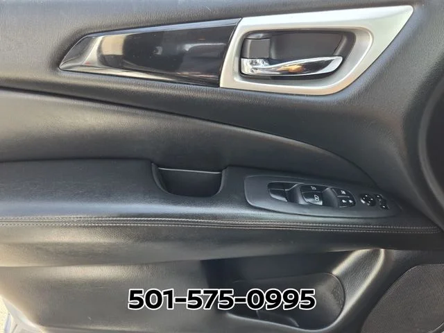 Used 2020 Silver Nissan SV image 32